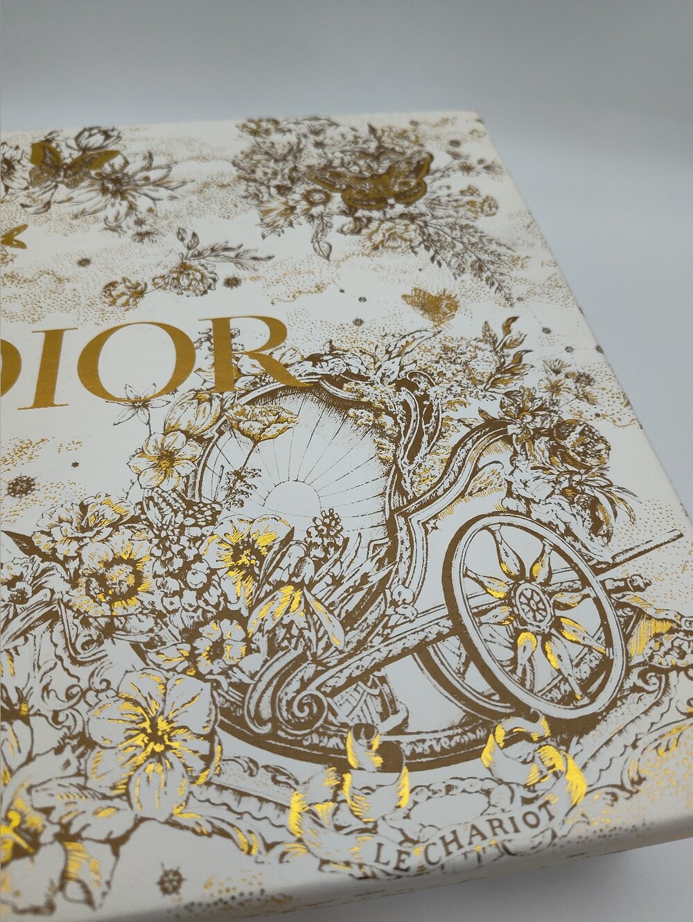DIOR Le Chariot Gift Box 2" Ribbon Gold Star Charm Tissue Luxury Packaging Set - Picture 6 of 15